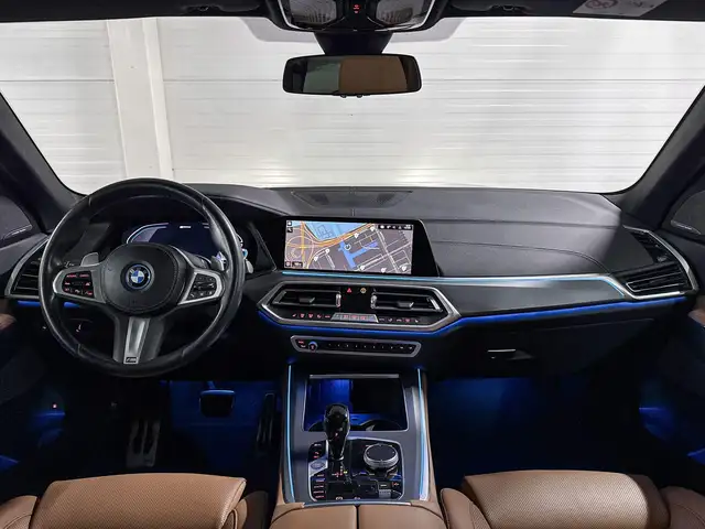 BMW X5 view 11
