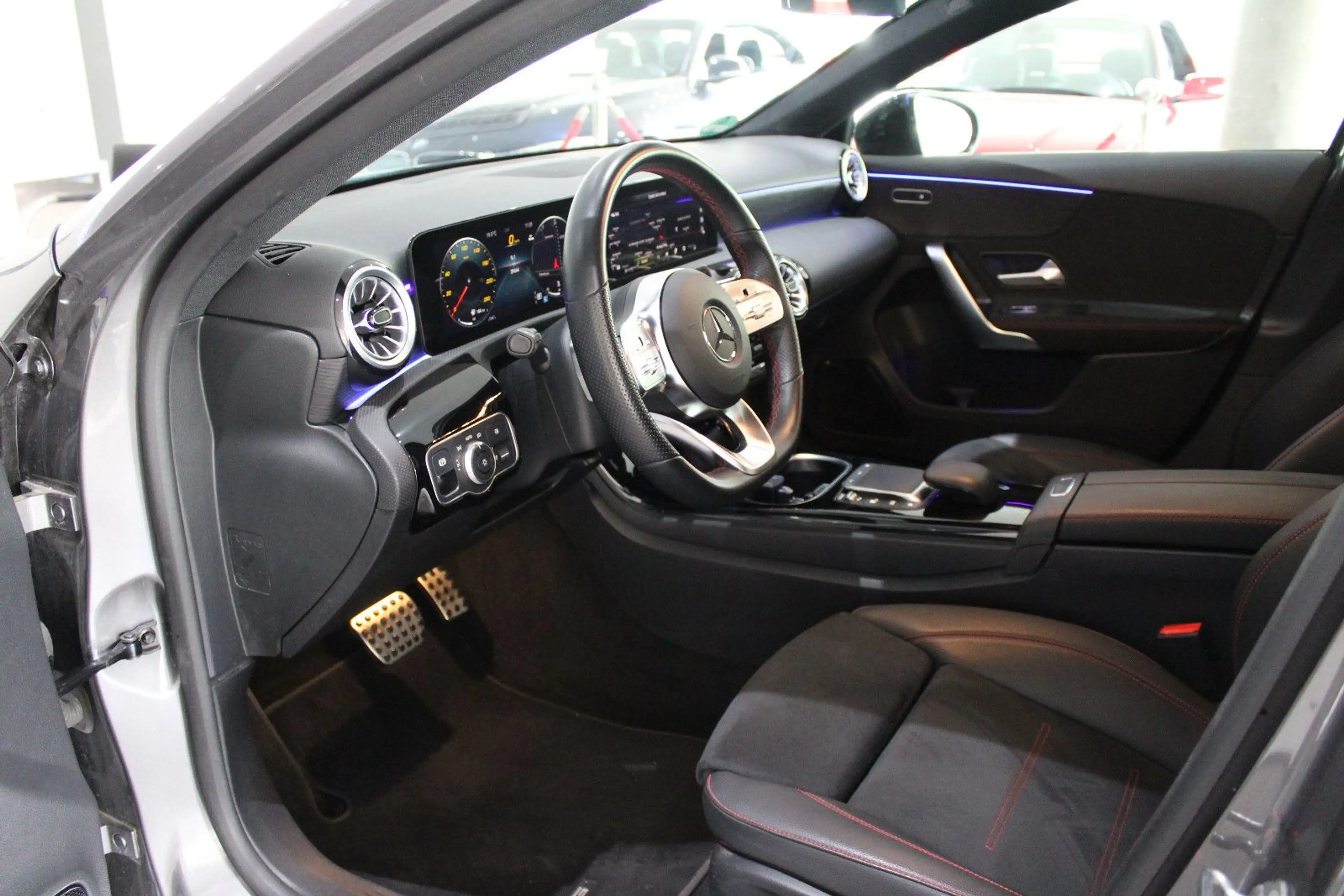 Mercedes-Benz A 200 DCT AMG-SPORTPAKET NIGHT DIAMANT BURMESTER — photo 3