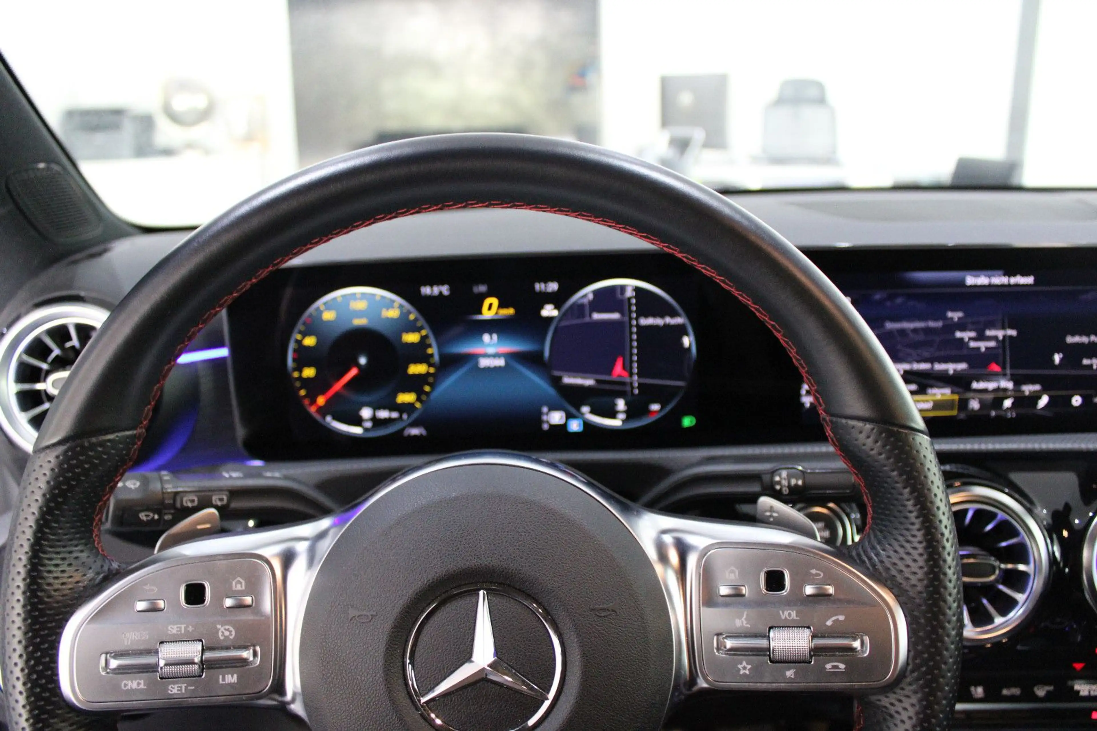 Mercedes-Benz A 200 DCT AMG-SPORTPAKET NIGHT DIAMANT BURMESTER — photo 9