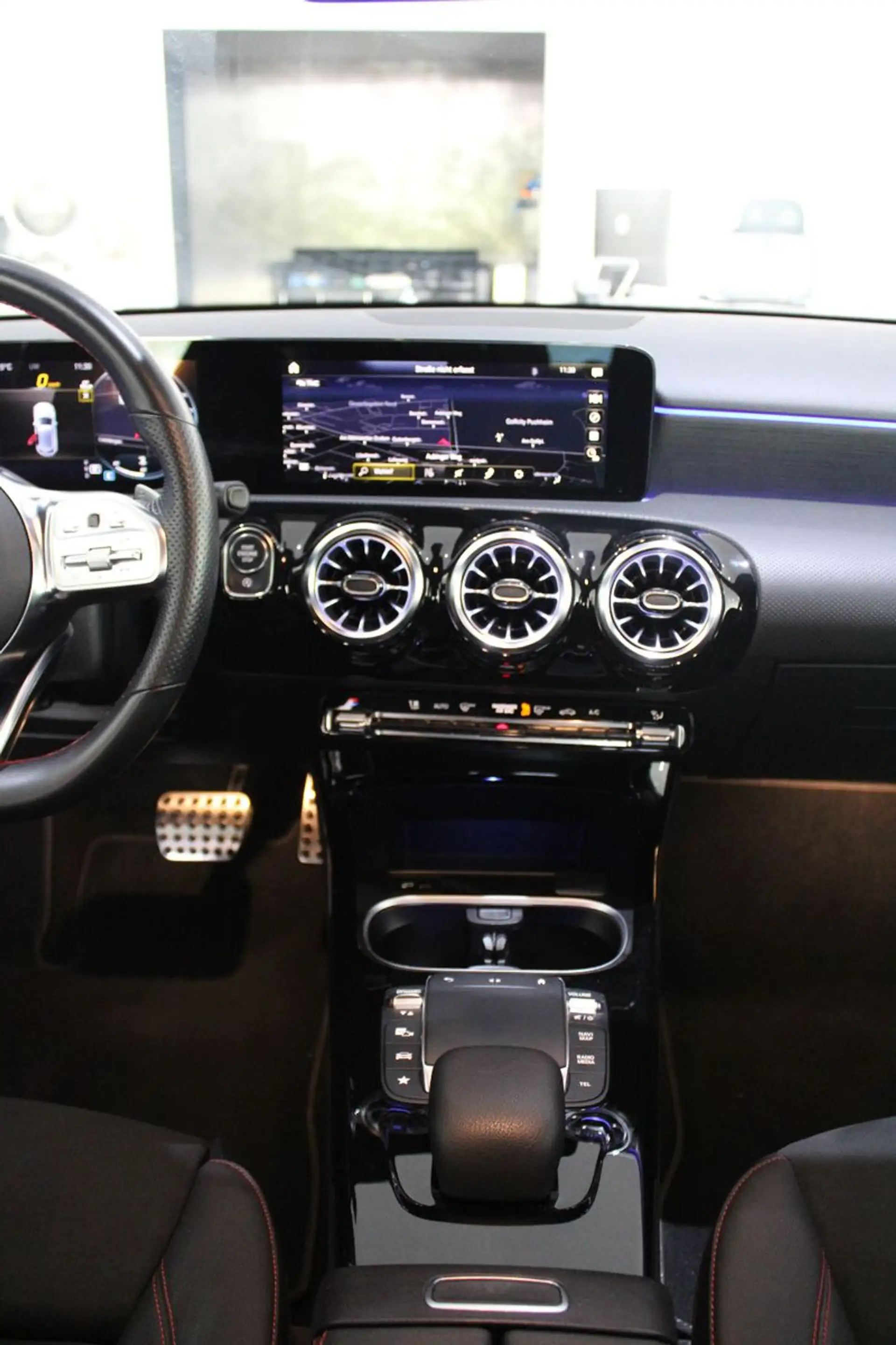 Mercedes-Benz A 200 DCT AMG-SPORTPAKET NIGHT DIAMANT BURMESTER — photo 6