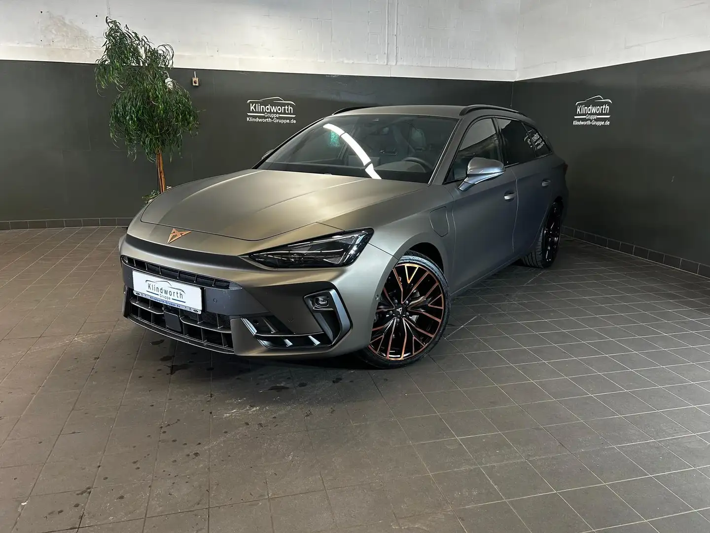 CUPRA Leon Cupra Leon ST 1.5 eTSI PHEV VZ Matrix+AHK+Leder Beige - 1