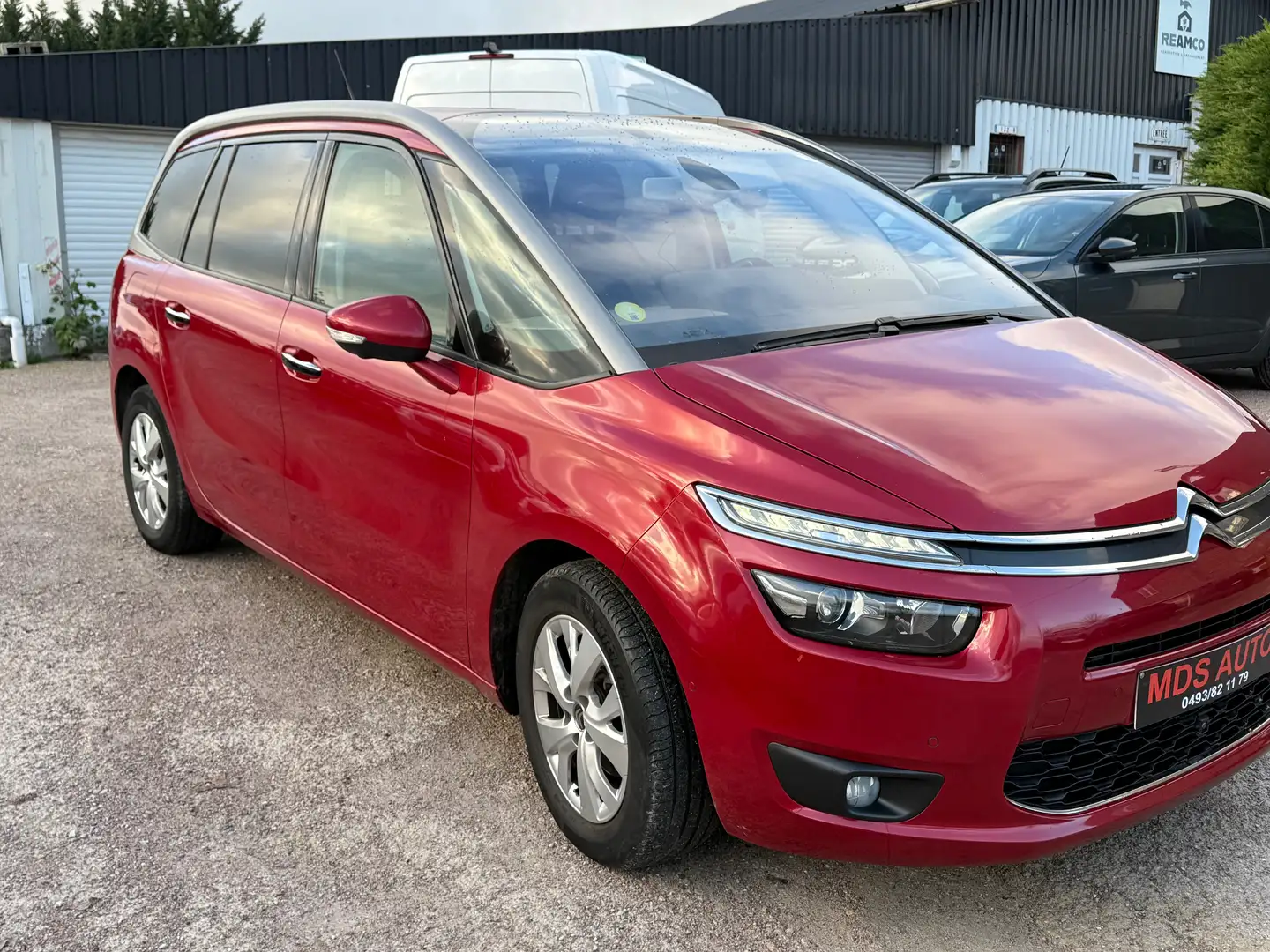 Citroen C4 Picasso C4 Picasso 1.6 BlueHDi Intensive S Rood - 2