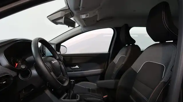 Dacia Sandero view 14