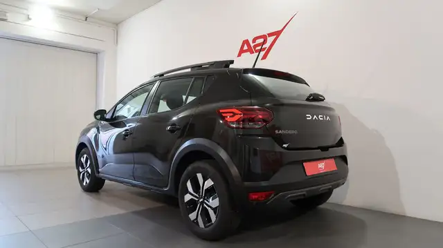 Dacia Sandero view 5