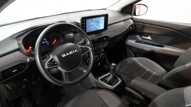 Dacia Sandero view 2