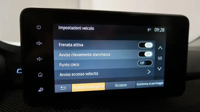 Dacia Sandero view 10