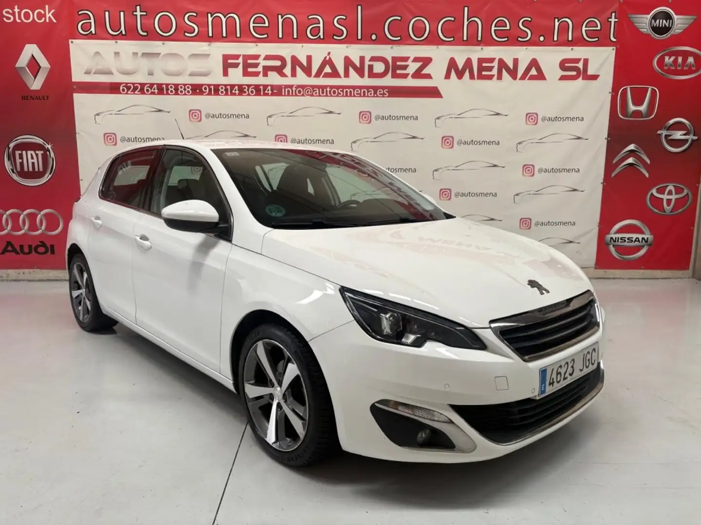 Peugeot 308 1.2 PureTech S&S Allure 110 Wit - 1