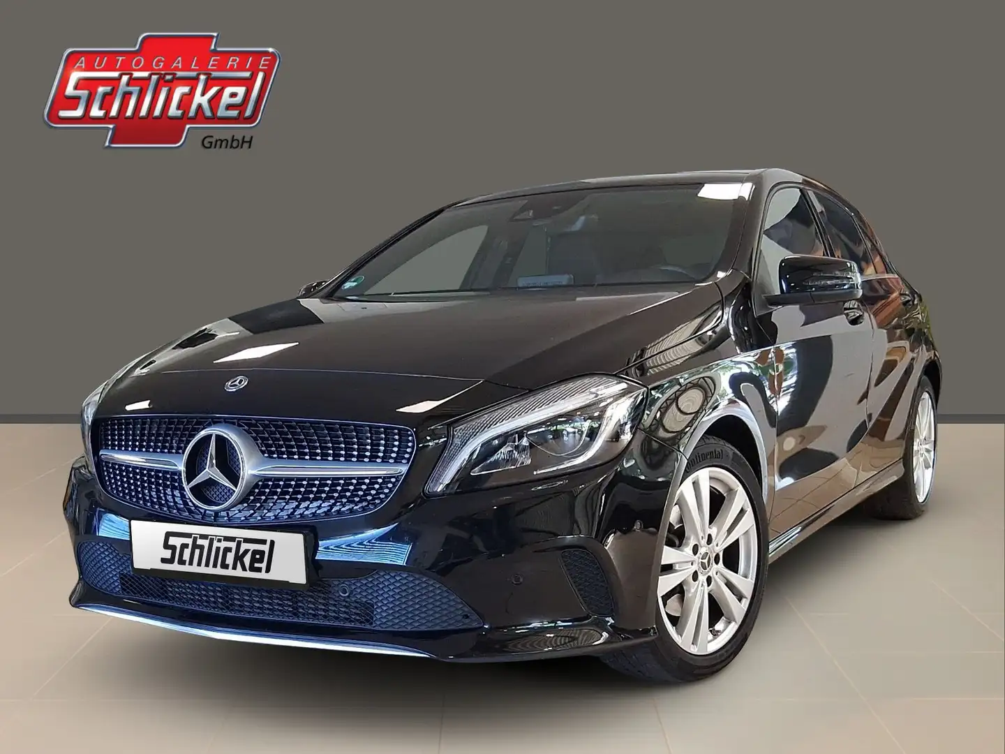 Mercedes-Benz A 200 A 200 Navi Panoramaschiebedach ACC Klima AHK Siyah - 1