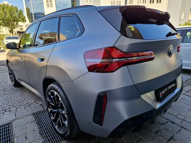 BMW X3 view 4