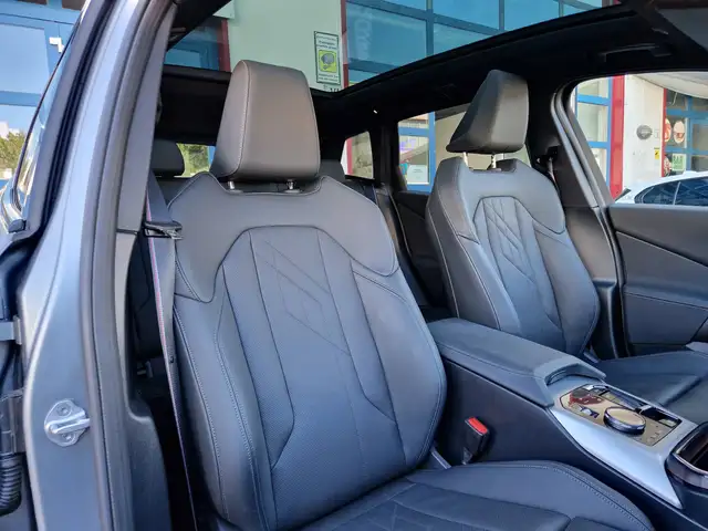 BMW X3 view 9