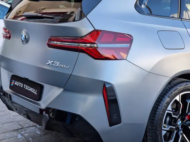 BMW X3 view 5