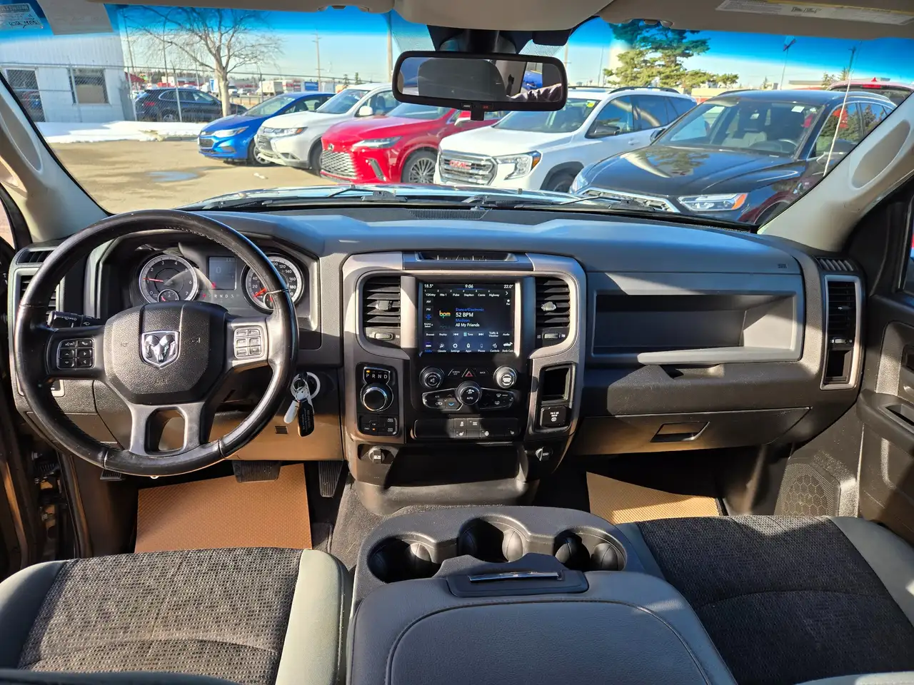 RAM 1500 снимка RAM 1500