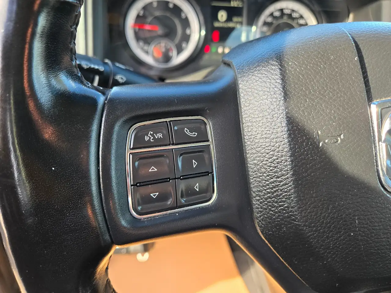 RAM 1500 снимка RAM 1500