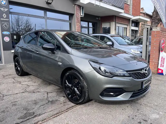 Opel Astra view 6