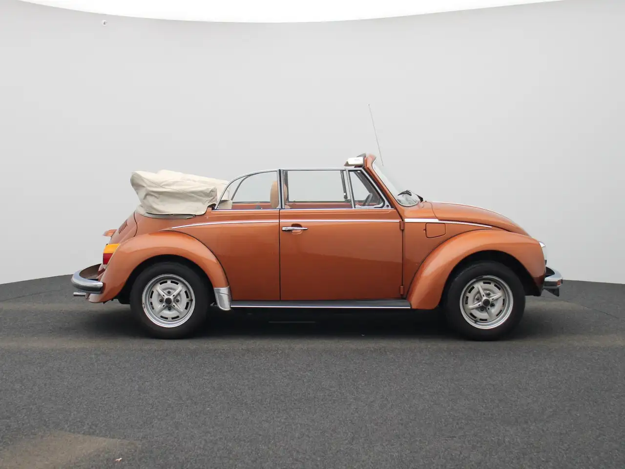 Volkswagen Kever 1303 LS Cabriolet, foto 6