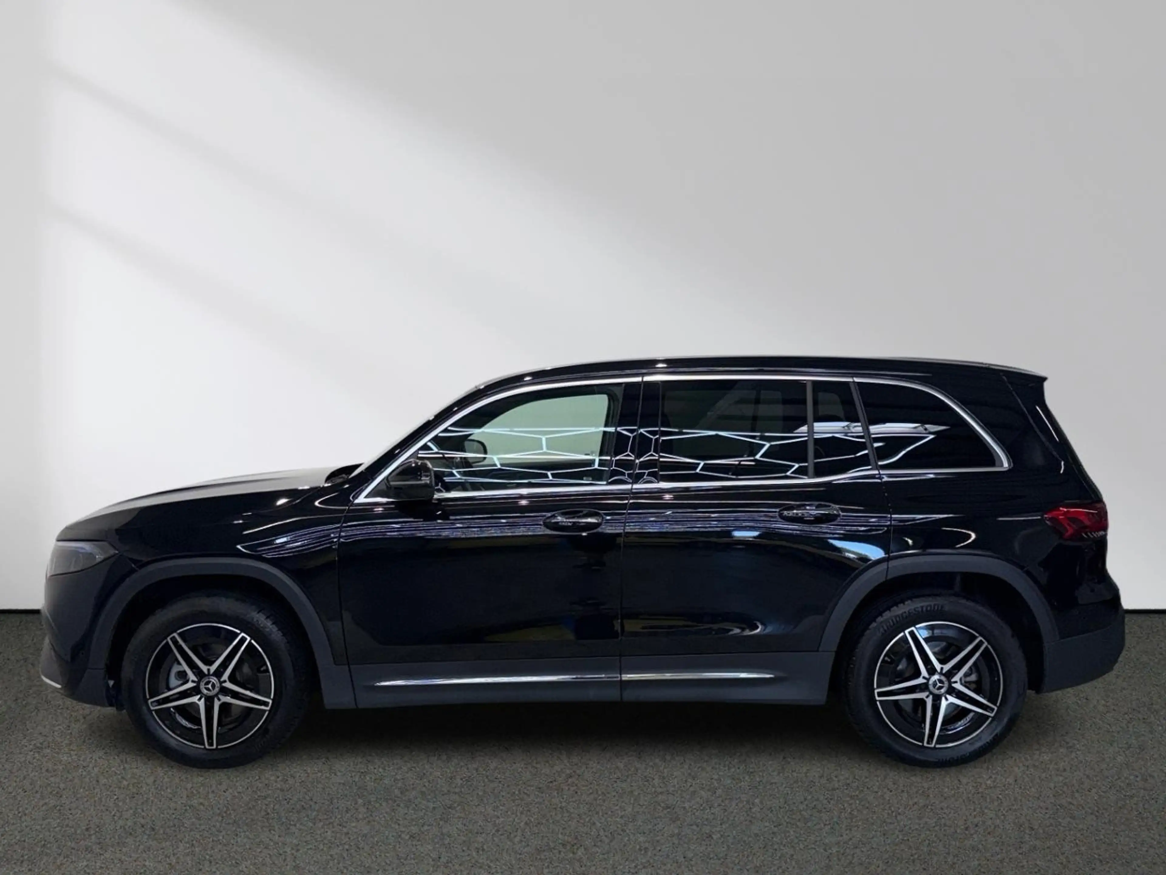 Mercedes-Benz EQB 300 4M AMG Line Rückfahrkamera MBUX LED — photo 3