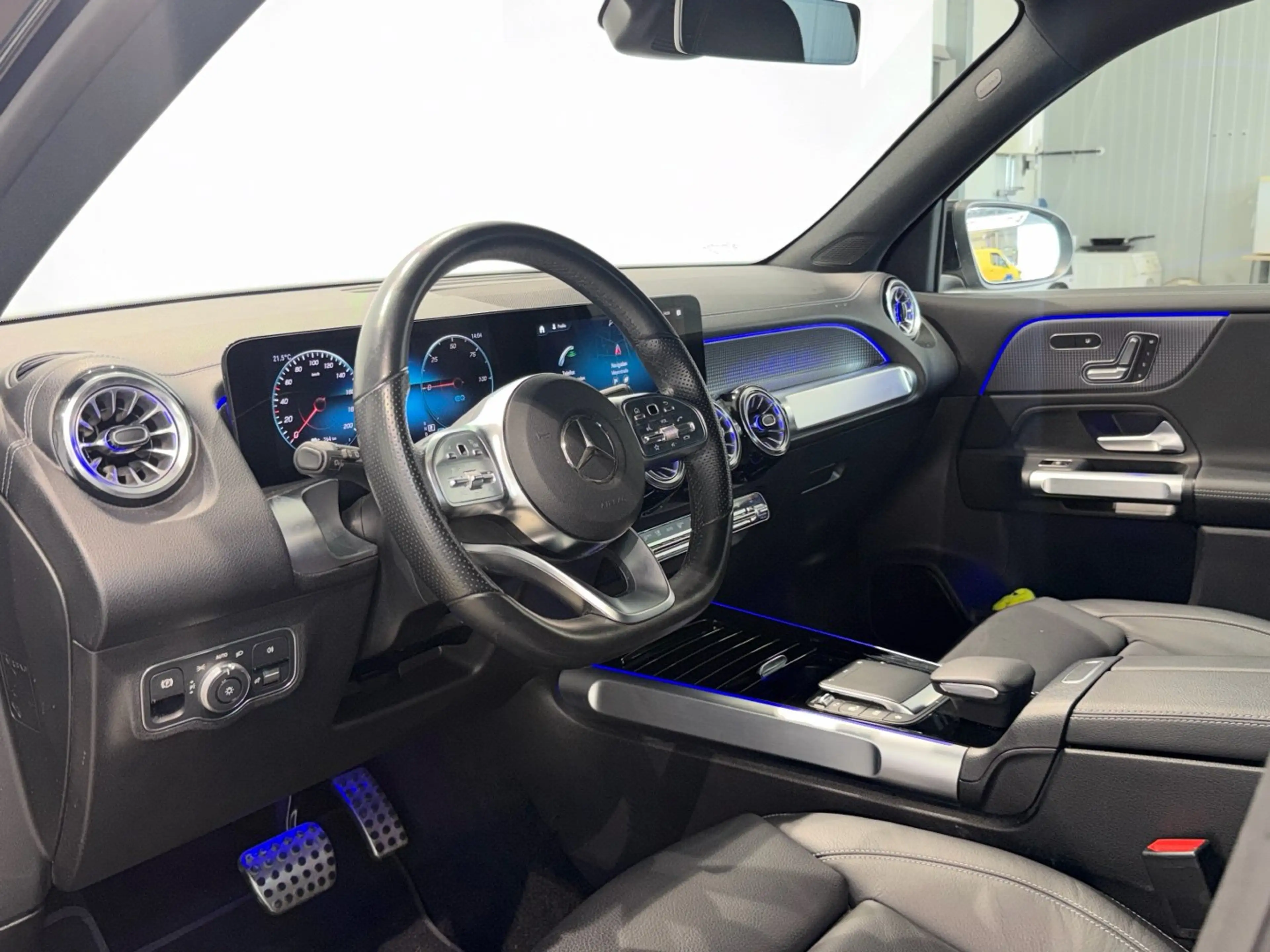 Mercedes-Benz EQB 300 4M AMG Line Rückfahrkamera MBUX LED — photo 12
