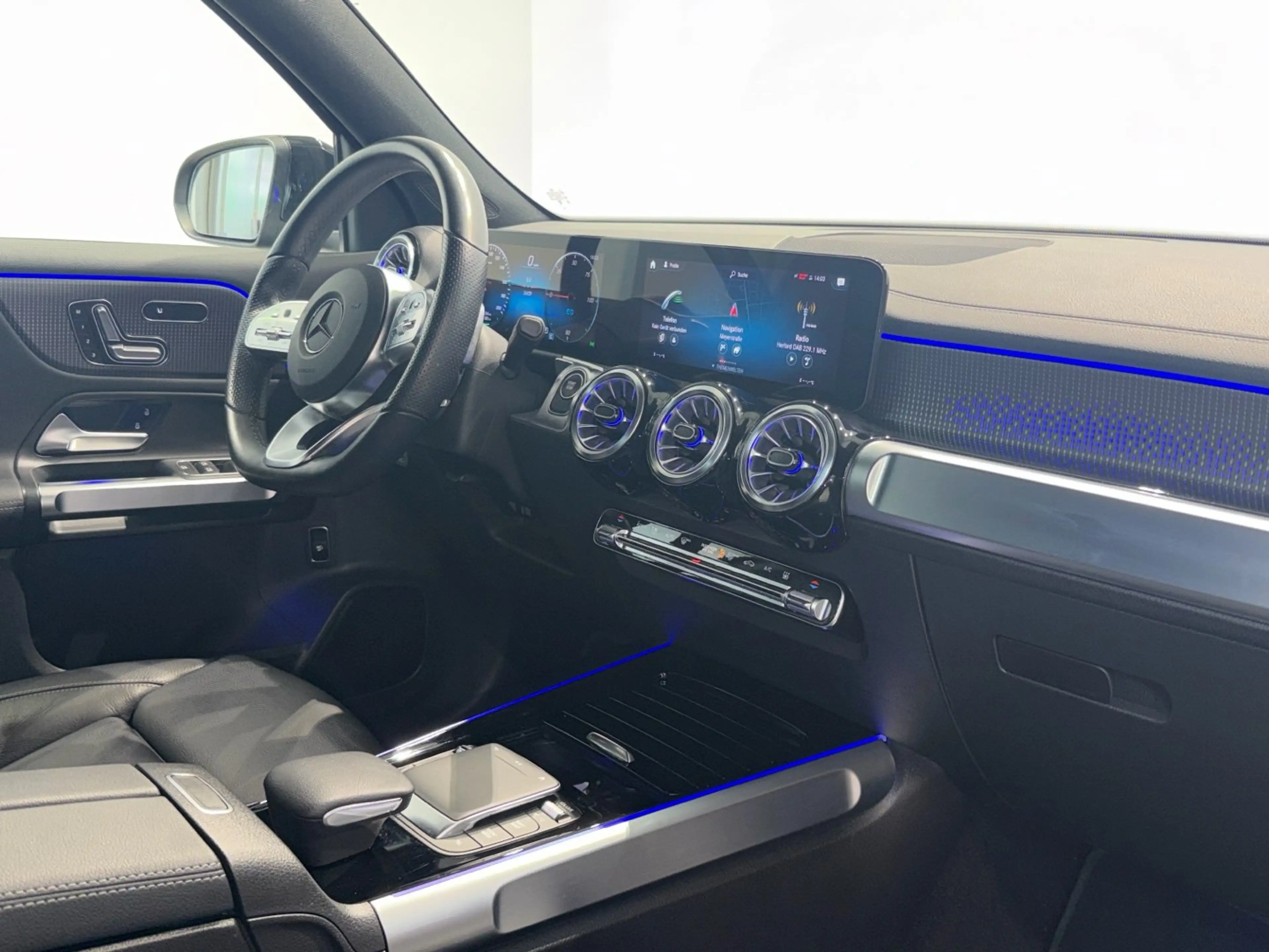 Mercedes-Benz EQB 300 4M AMG Line Rückfahrkamera MBUX LED — photo 13