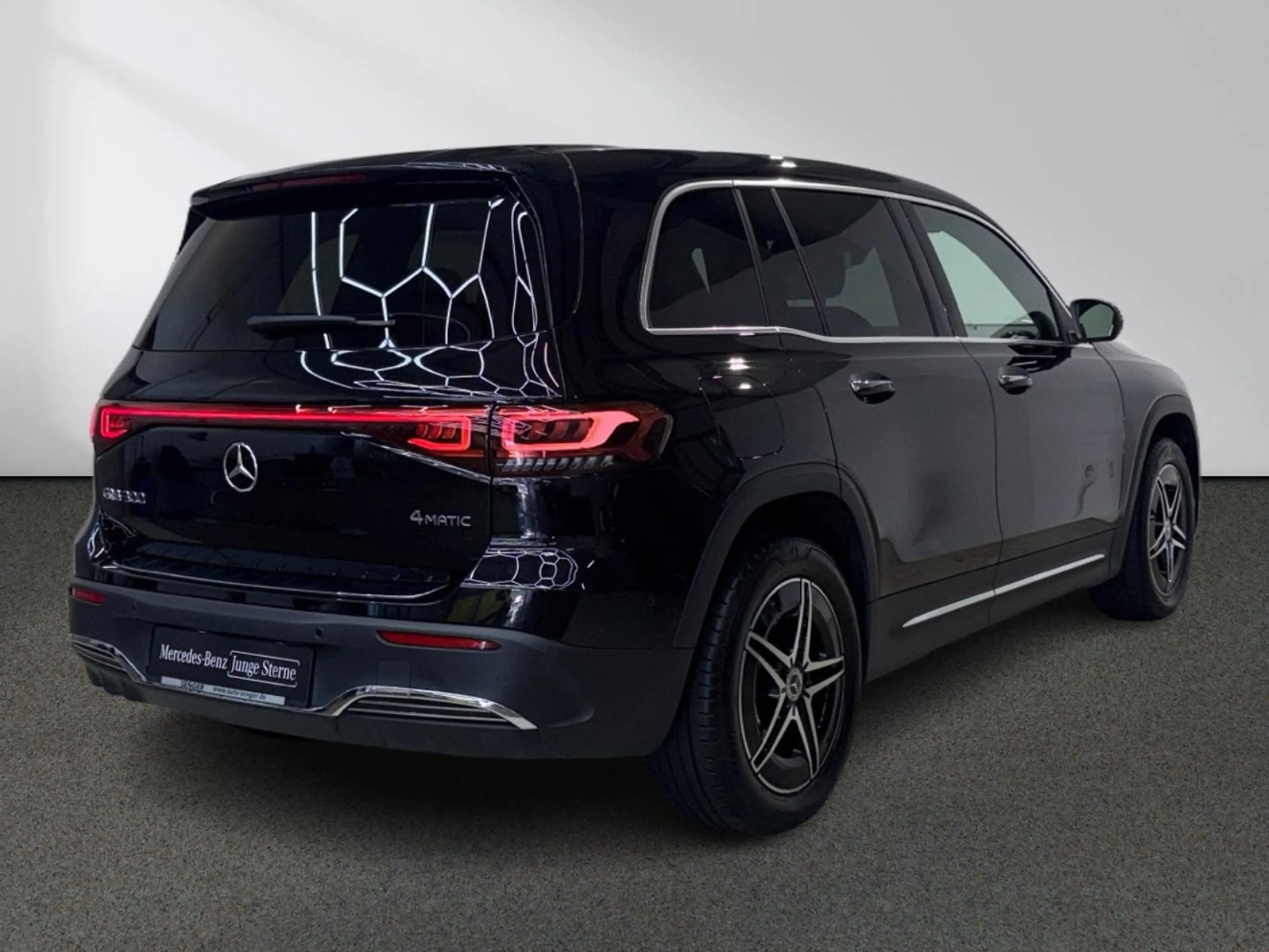 Mercedes-Benz EQB 300 4M AMG Line Rückfahrkamera MBUX LED — photo 4
