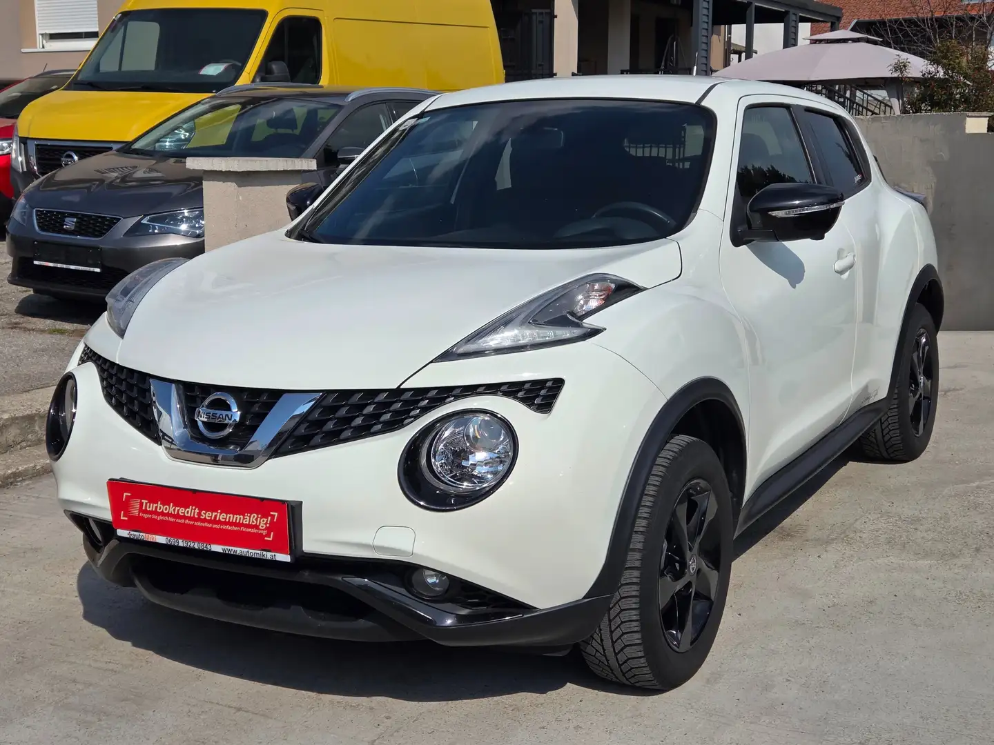 Nissan Juke 1,2 DIG-T N-Connecta + Weiß - 1