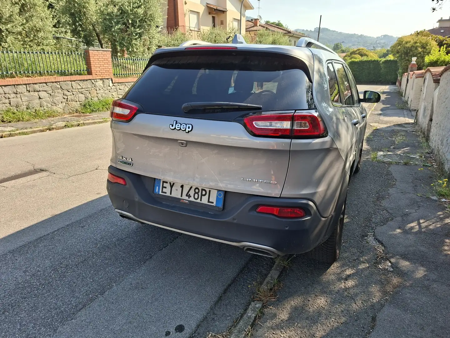 Jeep Cherokee Limited - 2