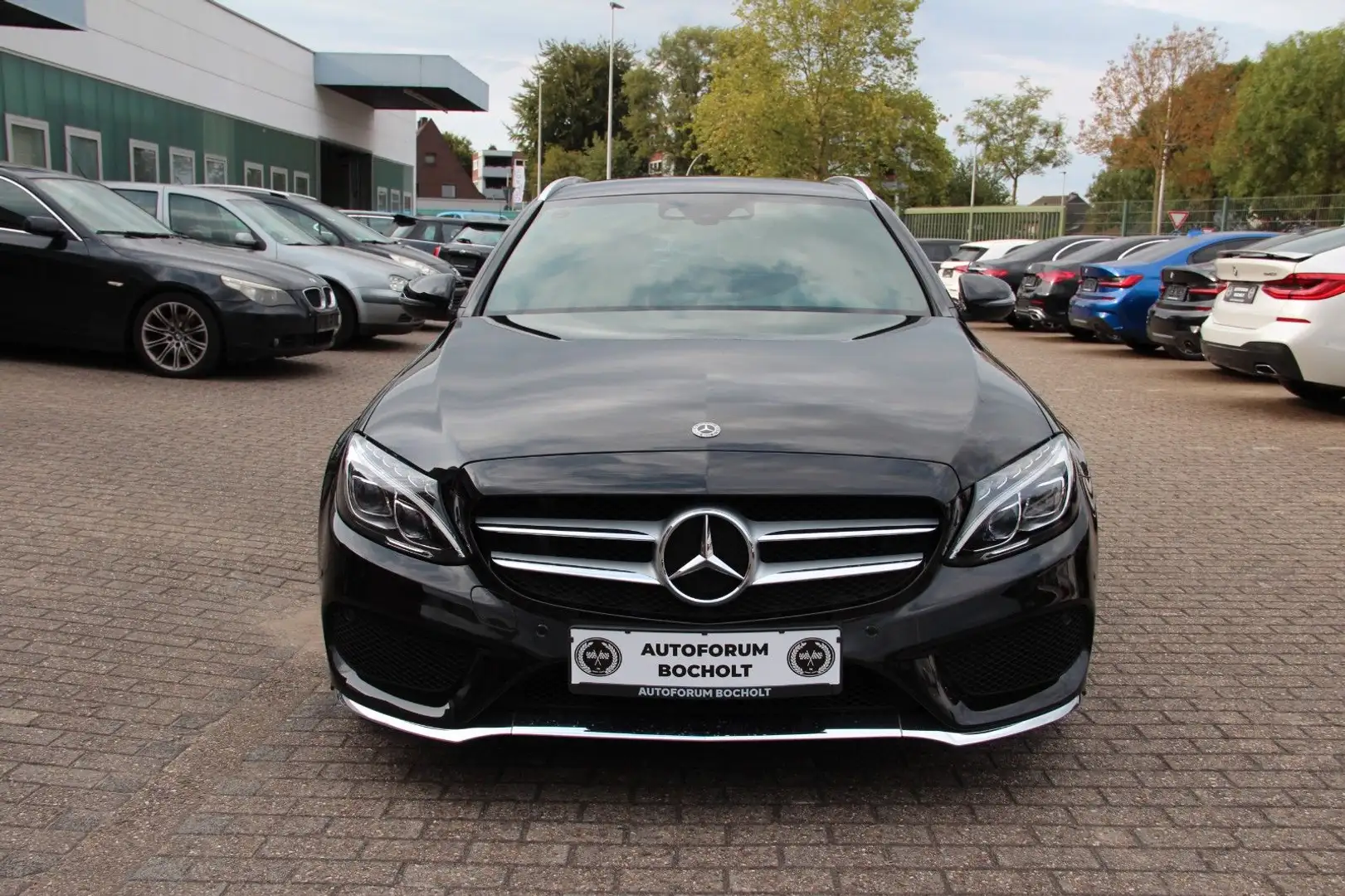 Mercedes-Benz C 180 T CGI AMG Line, LED, HUD, Multibeam Schwarz - 1