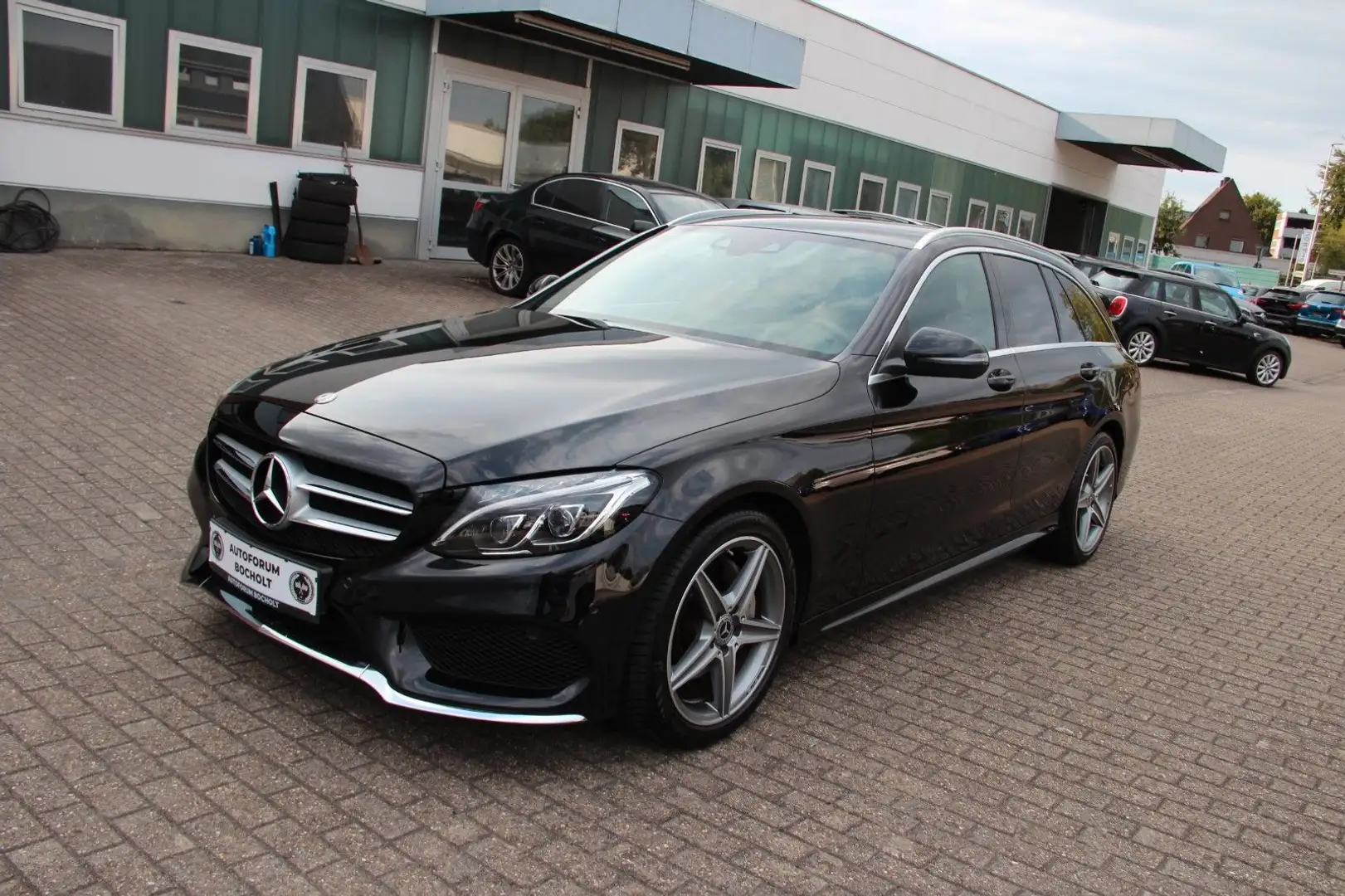 Mercedes-Benz C 180 T CGI AMG Line, LED, HUD, Multibeam Schwarz - 2