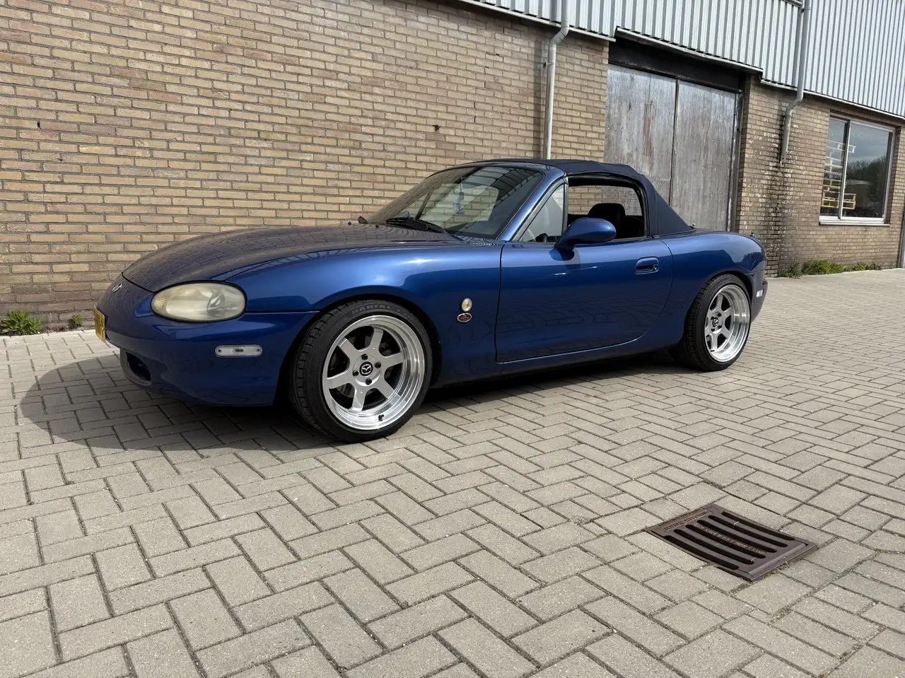 Mazda MX-5 1.8i, foto 3