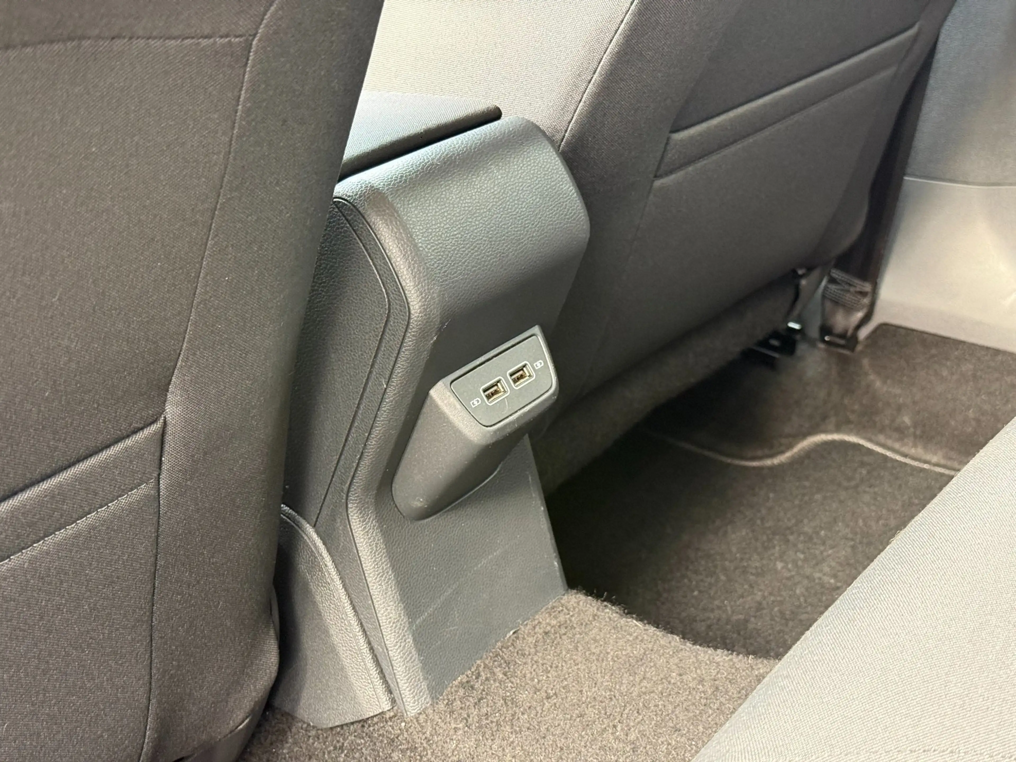 Volkswagen Polo 1.0 TSI Comfortline | ACC|CARPLAY — photo 21