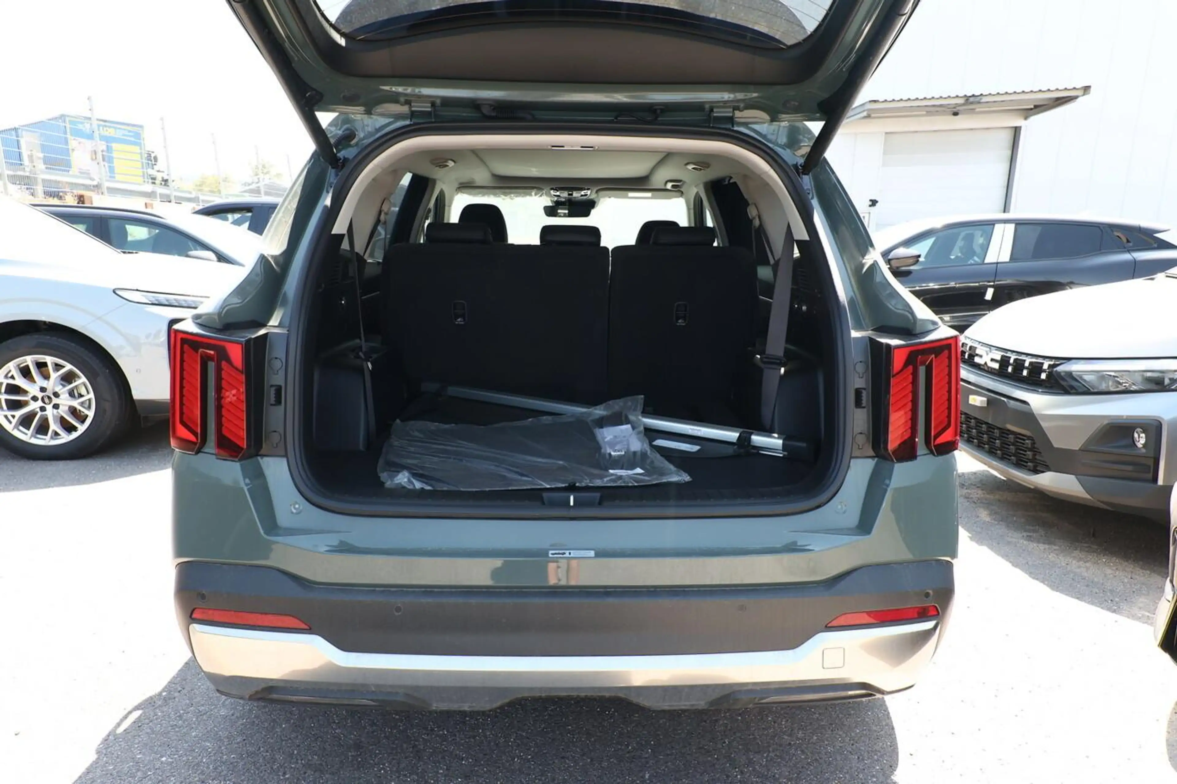 Kia Sorento 4WD 7S Pano Bose HUD eHK ACC SHZ Nav Kam 142 kW... — photo 11