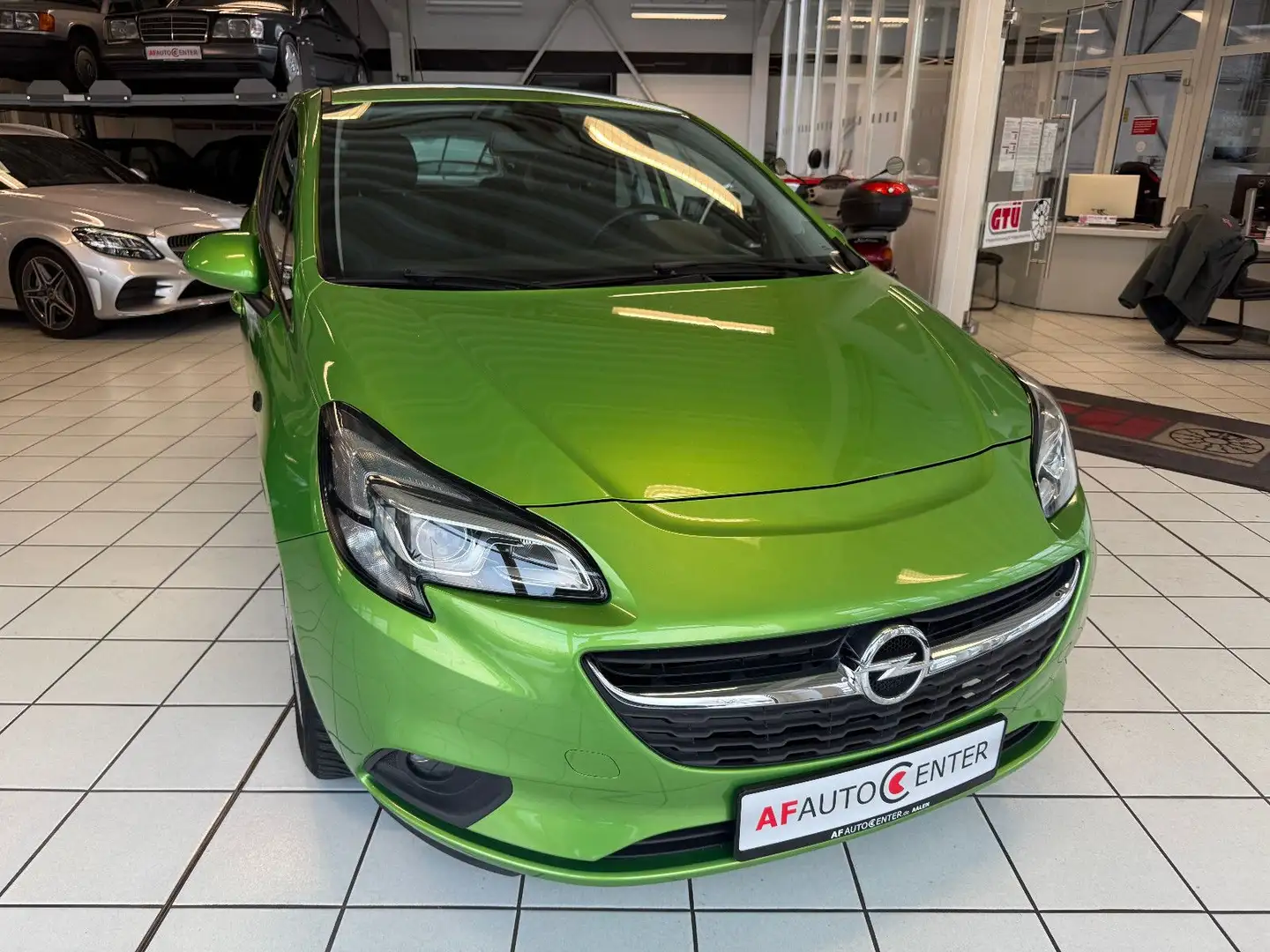 Opel Corsa Drive Automatik *Xenon*Tempomat Grün - 2