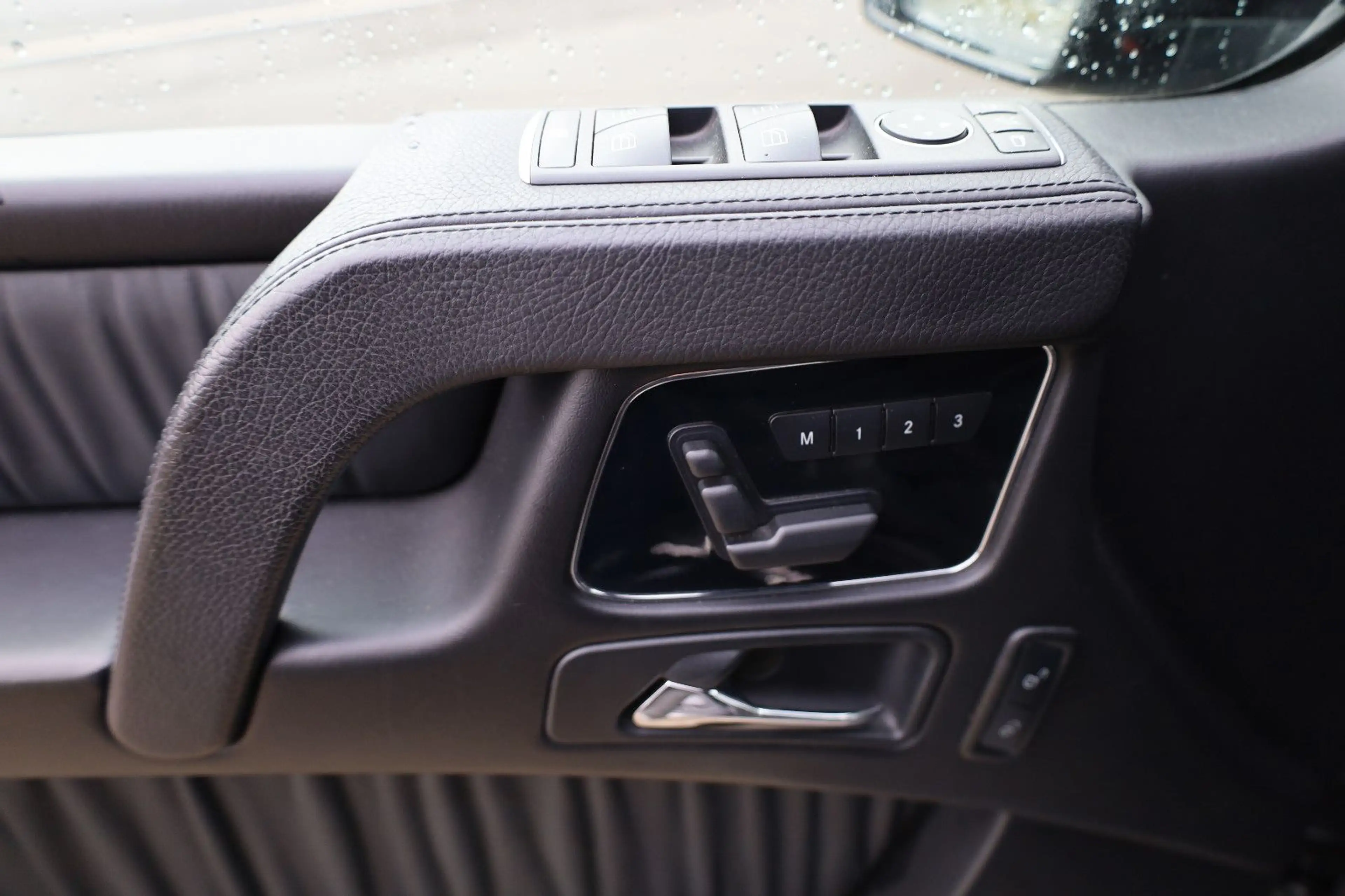 Mercedes-Benz G 63 AMG 48TKM Schwarz-Matt — photo 10