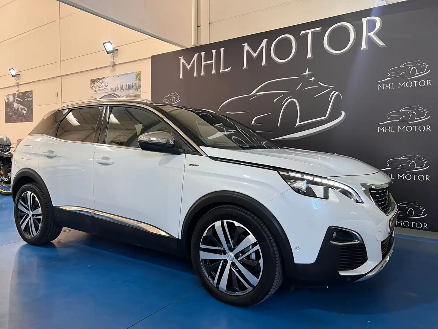 Peugeot 3008 2.0 GTLINE 180cv AUTO White - 1