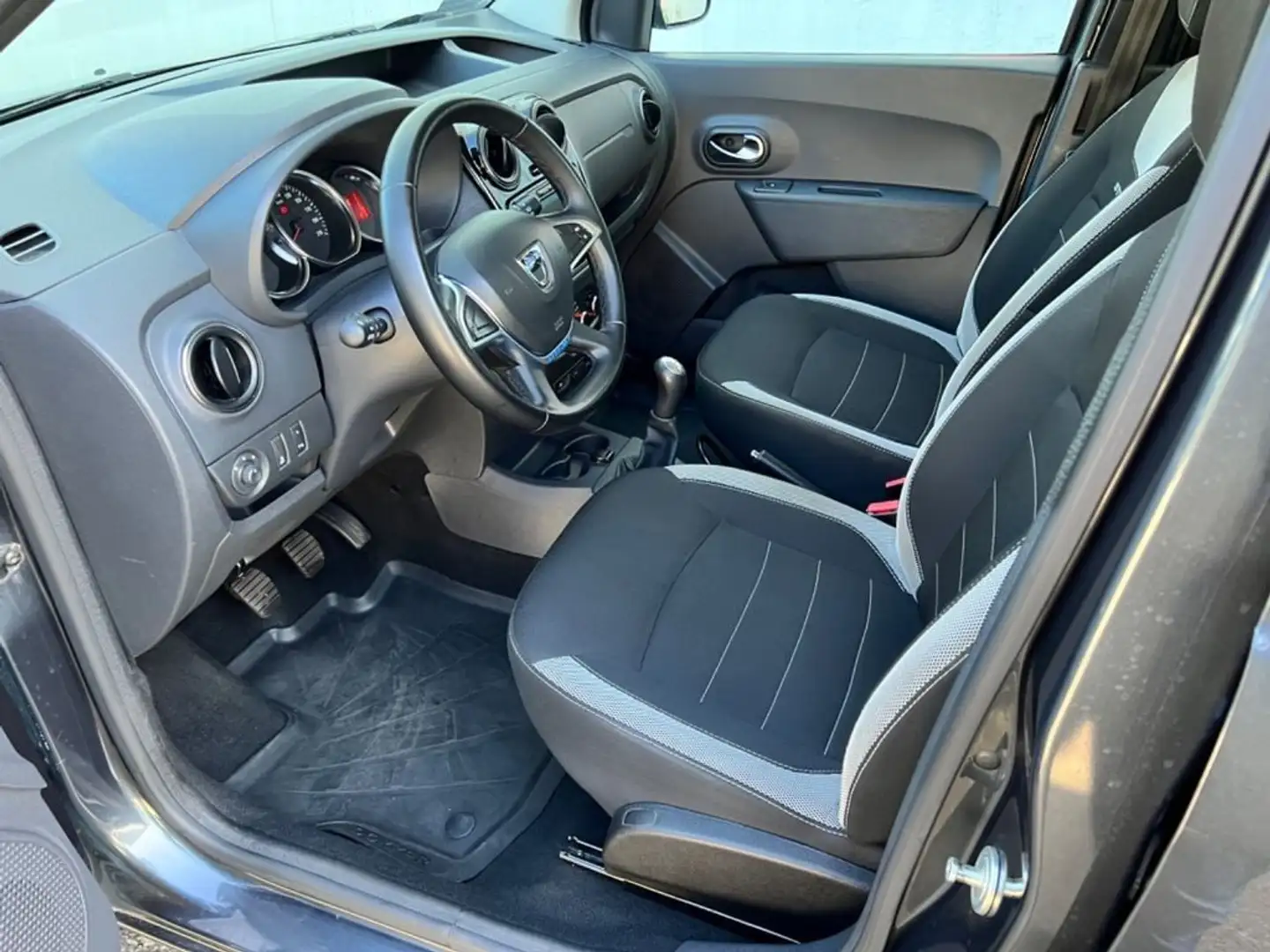 Dacia Dokker 1.6 8V 100CV  Stepway Grigio - 2
