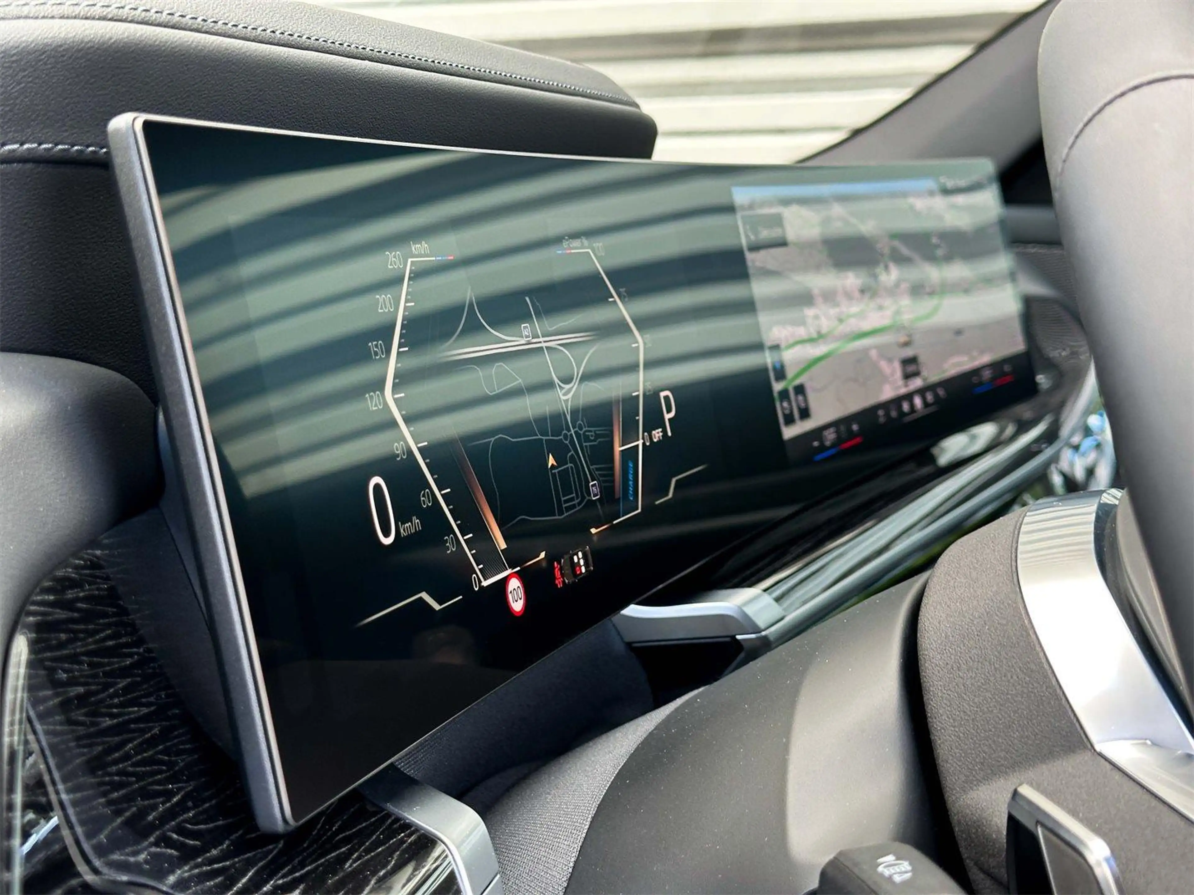 BMW i7 xDrive60 — photo 10