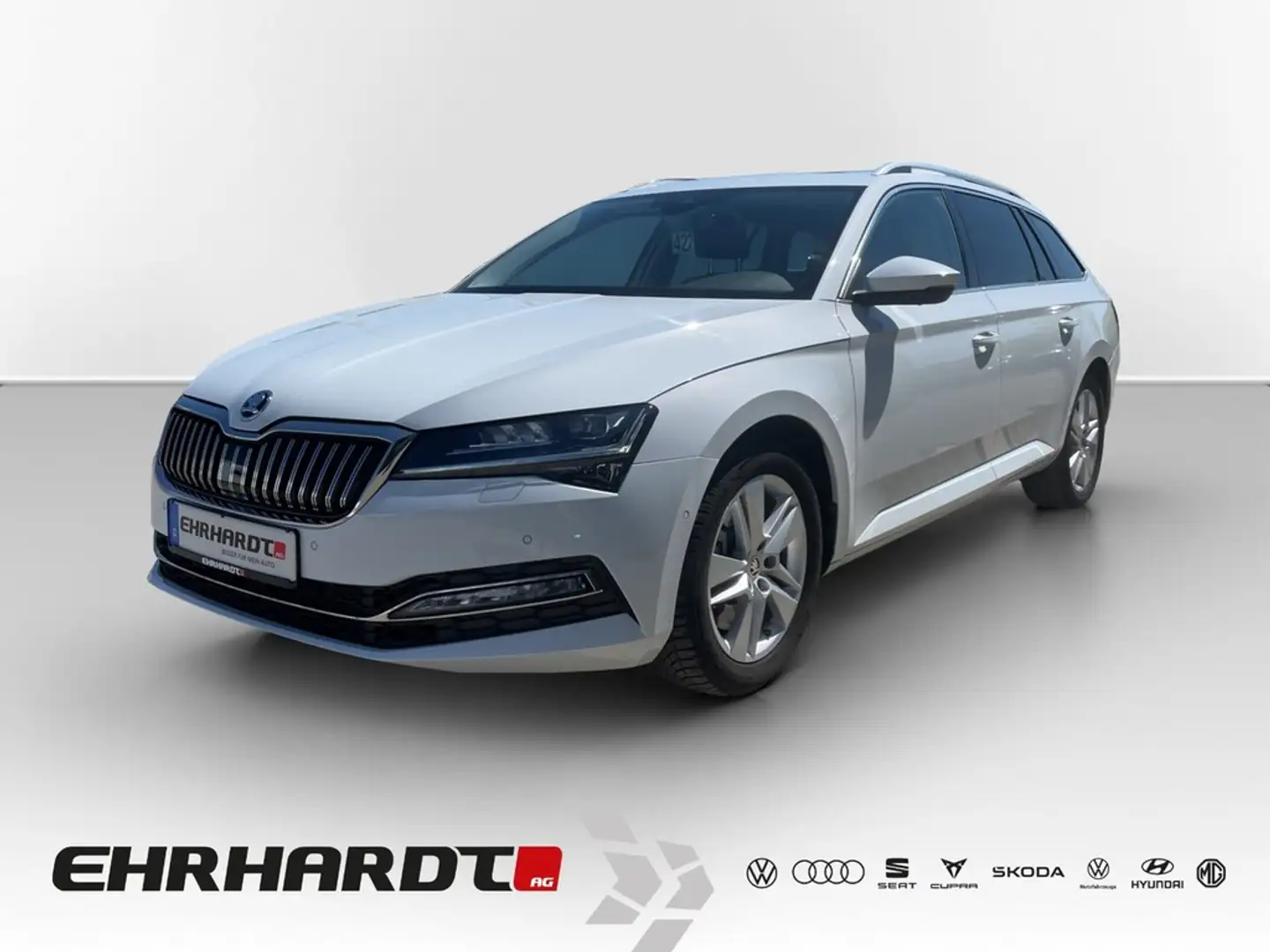 Skoda Superb Combi 2.0 TSI DSG 4x4 Style DCC AHK*PANO*STHZG*... Weiß - 1