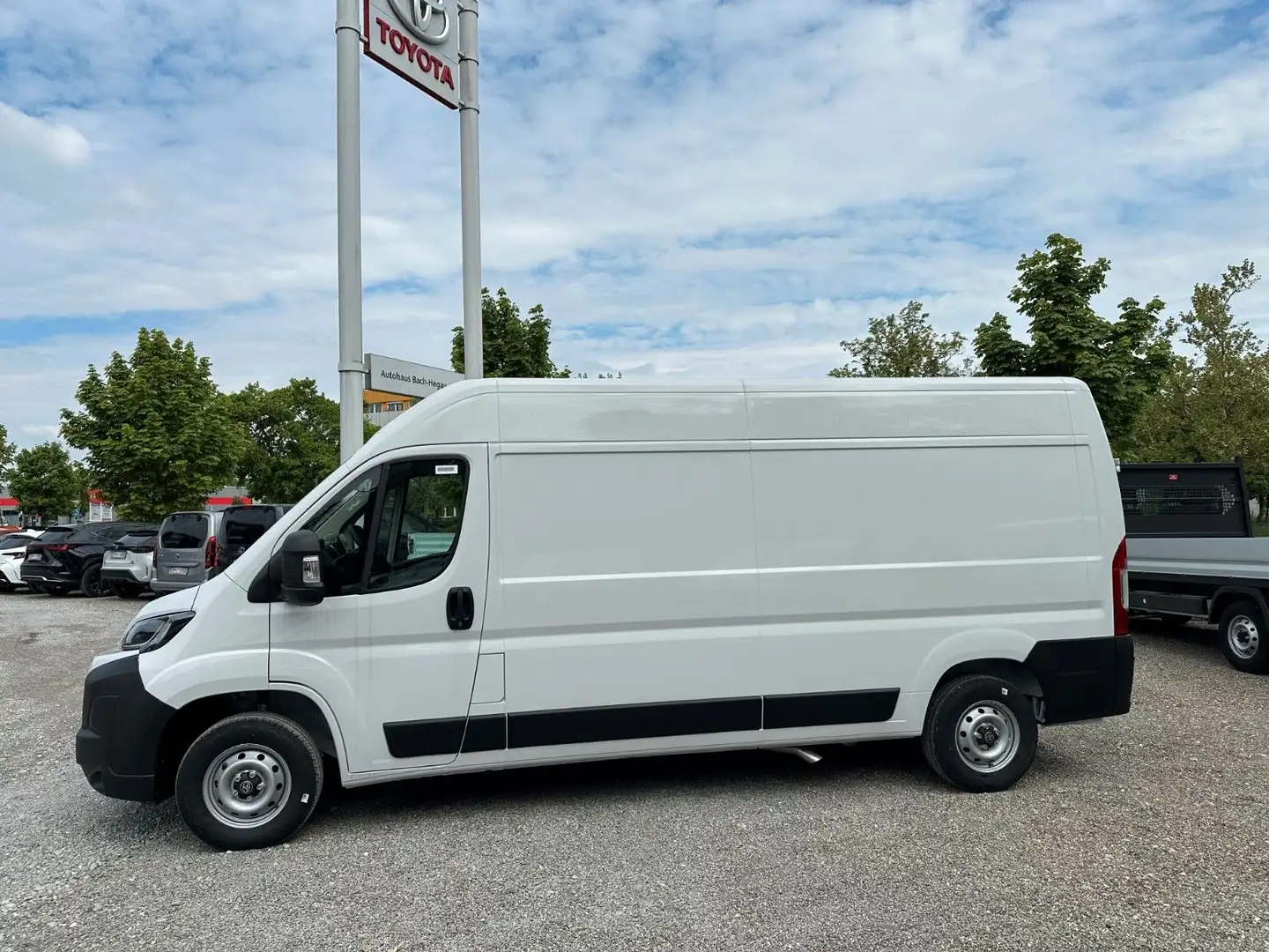 Toyota Proace Max H2 Kasten 35 L3H2 BlueHDi 140 Meister Weiß - 2