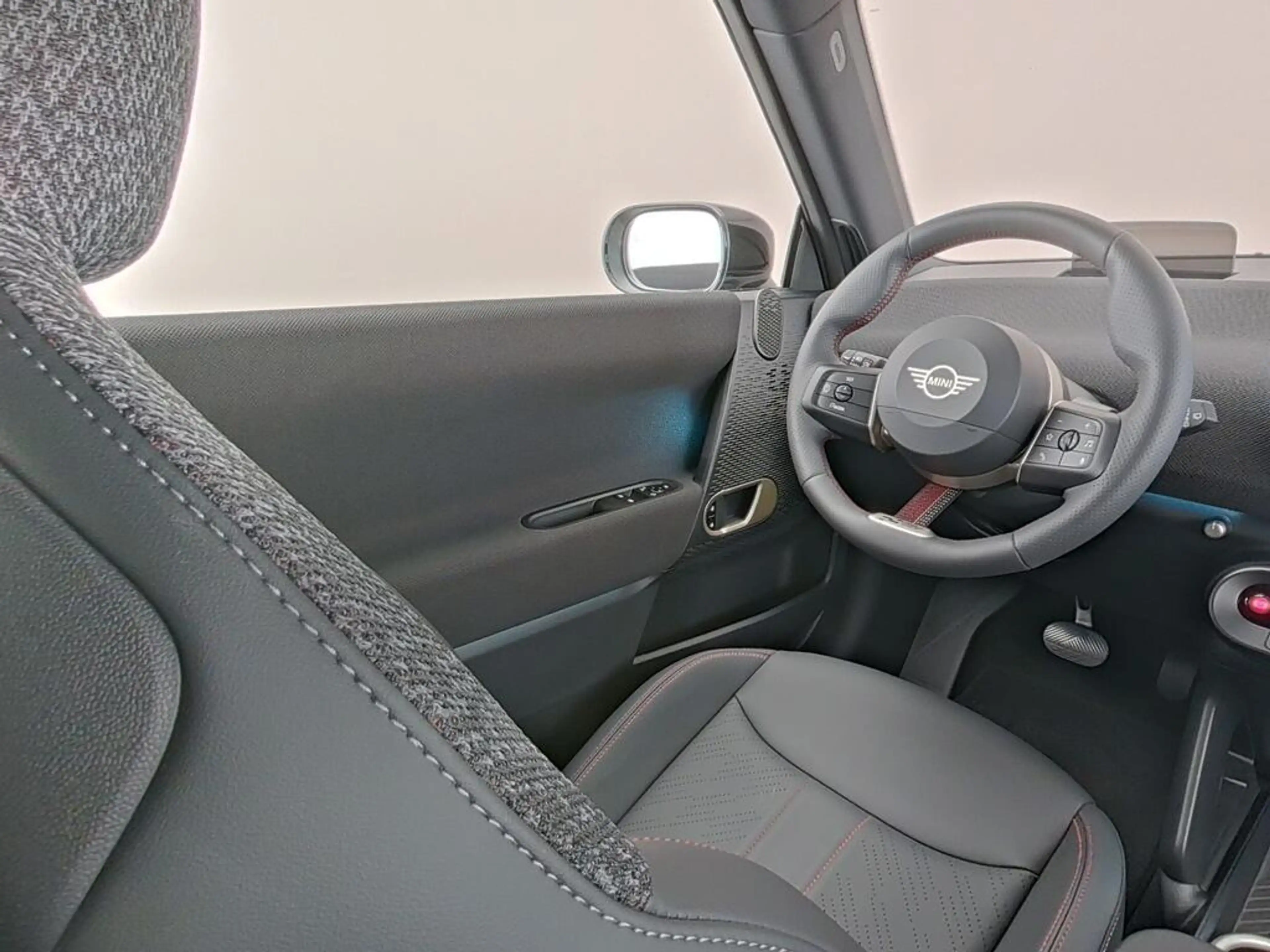 MINI John Cooper Works E 3-Deurs Cooper M 40.7 kWh — photo 4