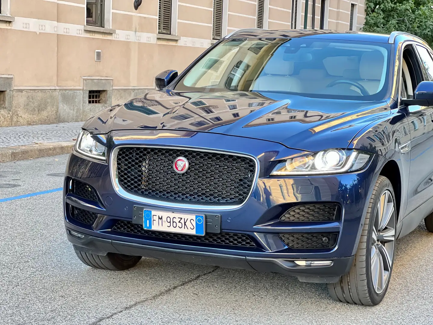 Jaguar F-Pace 3.0 D V6 Bi-Turbo 300cv AWD aut.8 E6 Portfolio 22" Mavi - 2