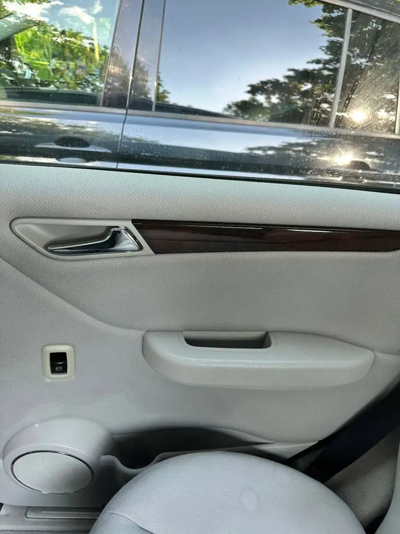 Mercedes-Benz A 150 A 150 A-Edition Elegance Aut. A-Edition Elegance Grau - 2