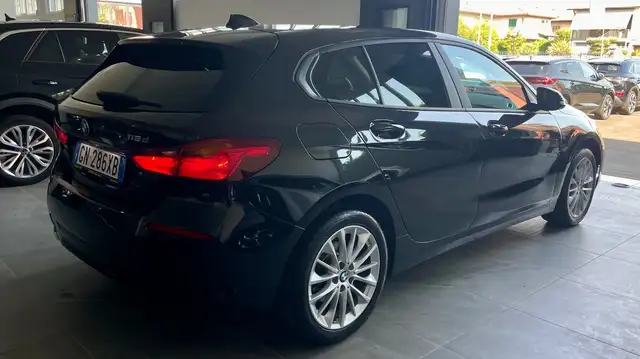 BMW 1 Series view 6