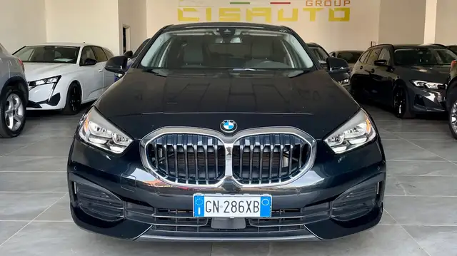 BMW 1 Series view 2