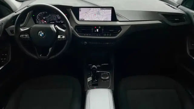 BMW 1 Series view 7