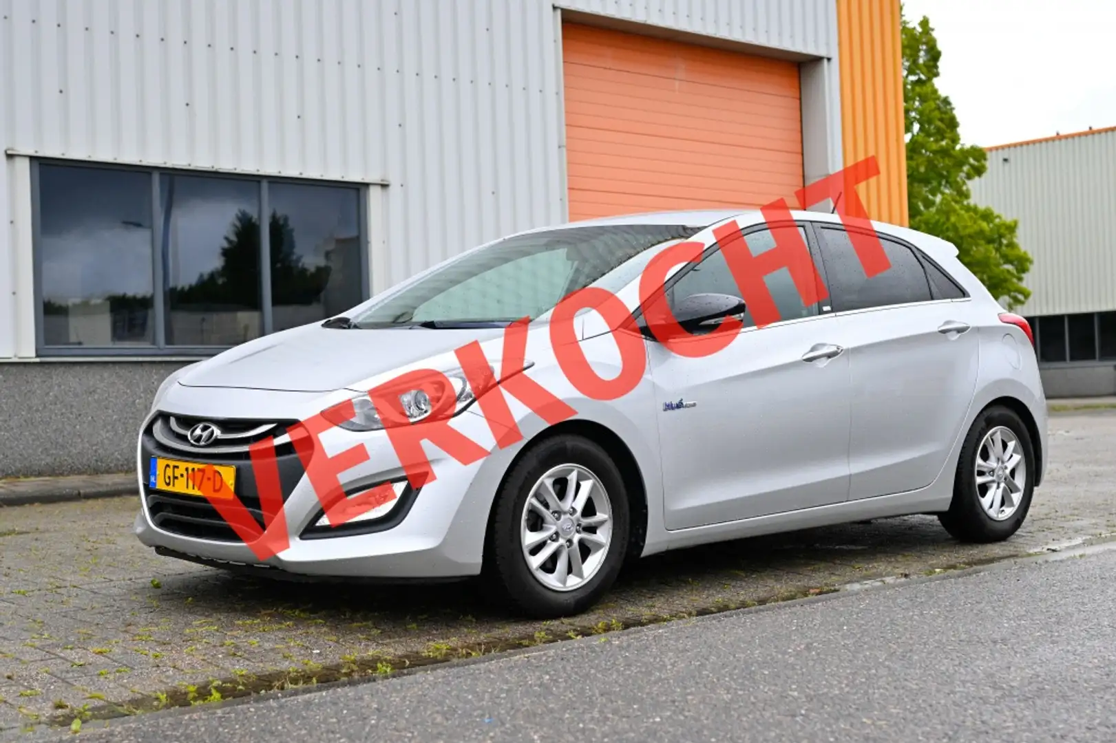 Hyundai i30 1.6 GDI Go! Gris - 1