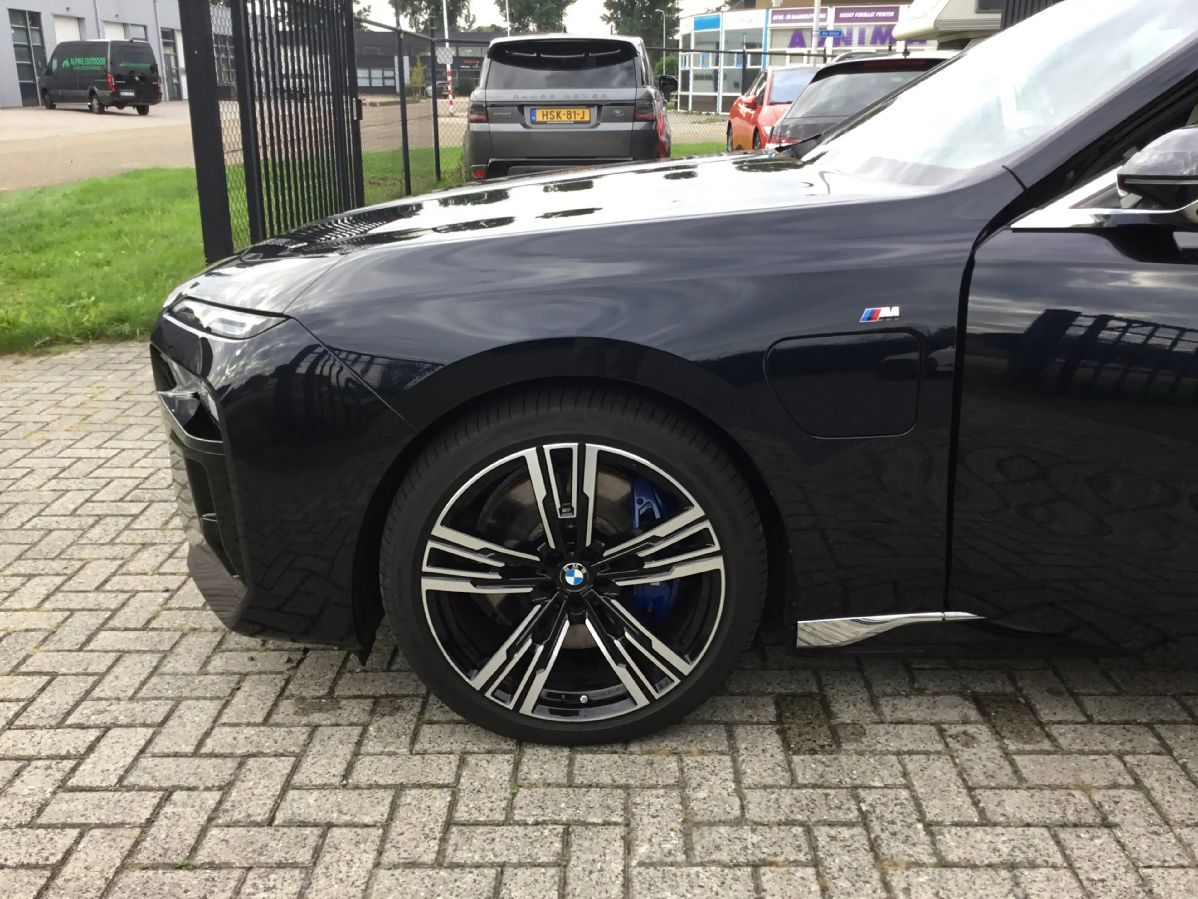 BMW 750 7-serie 750e xDrive M-SPORT — photo 16