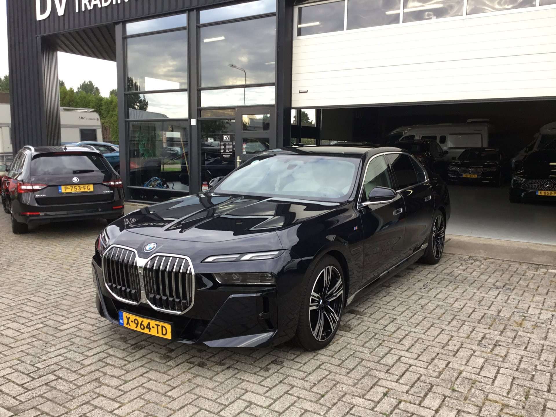 2024 BMW 750