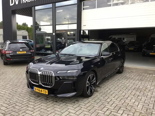 BMW 750 7-serie 750e xDrive M-SPORT