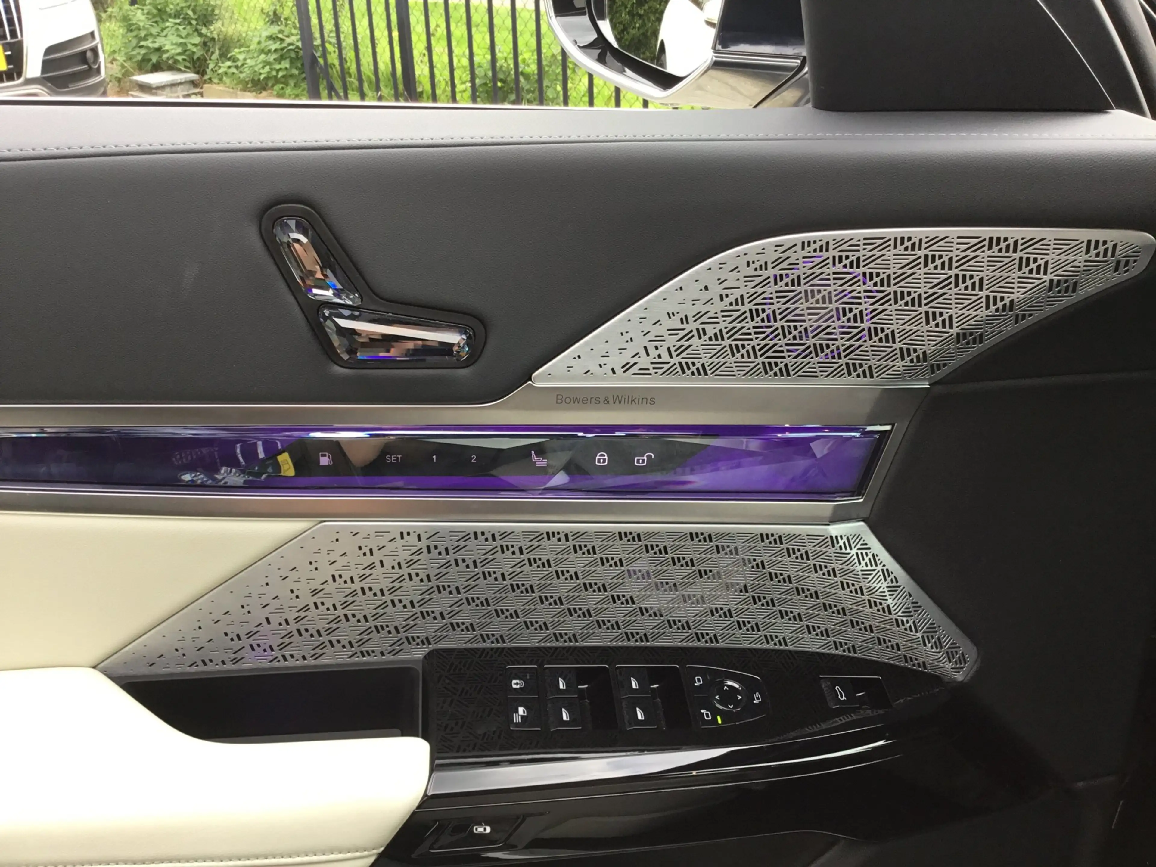 BMW 750 7-serie 750e xDrive M-SPORT — photo 17