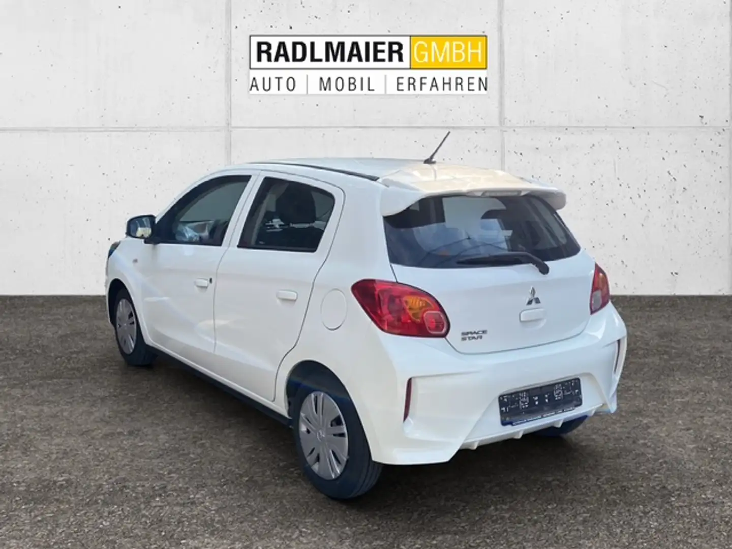 Mitsubishi Space Star SPIRIT 1,2 l MIVE Weiß - 2