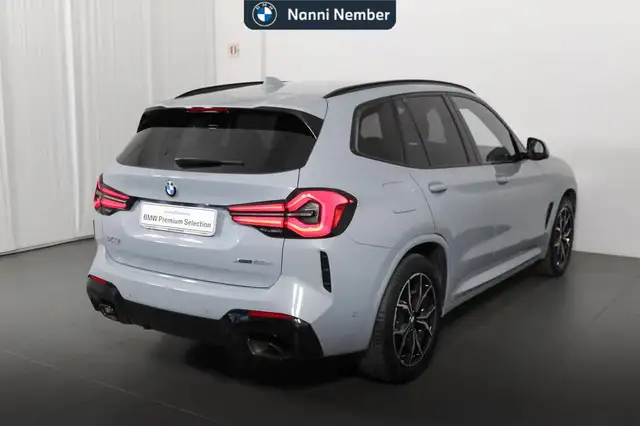 BMW X3 view 3